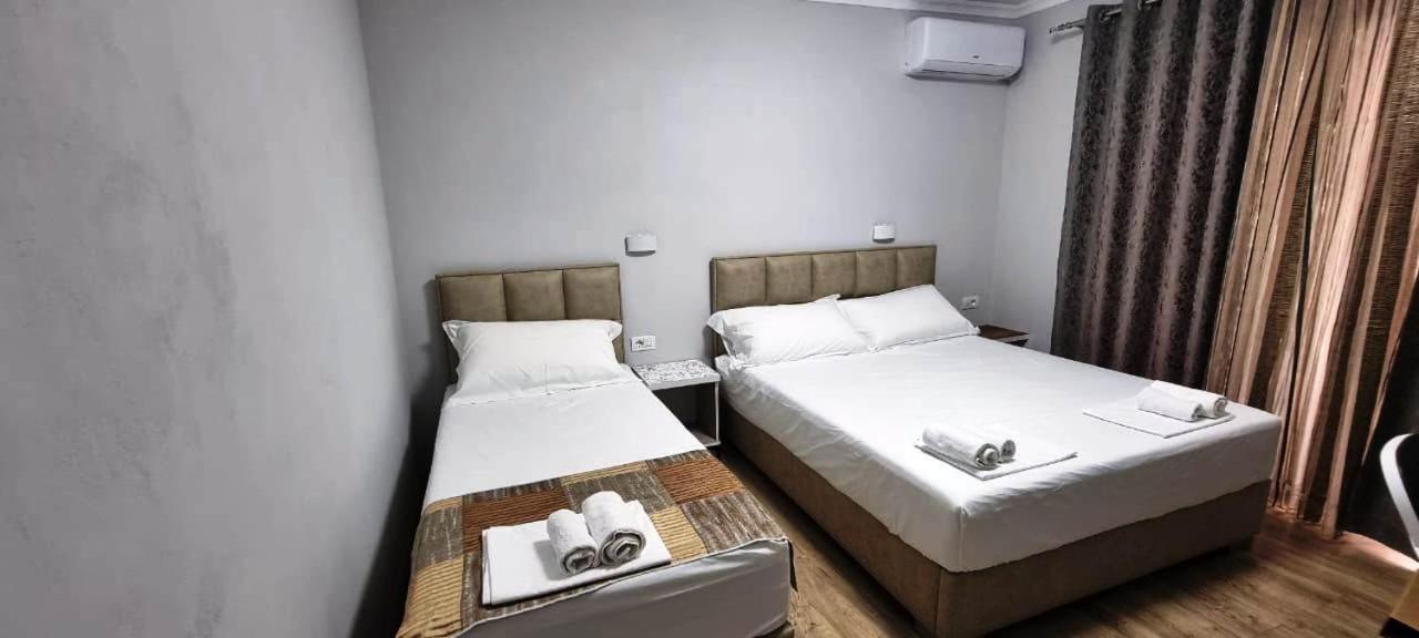 Aaa Apartment Berat Kültér fotó