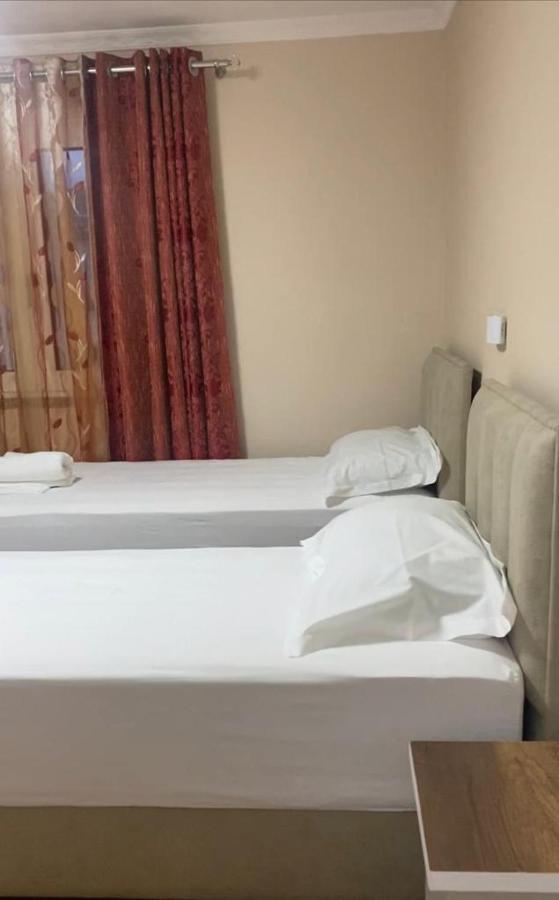 Aaa Apartment Berat Kültér fotó